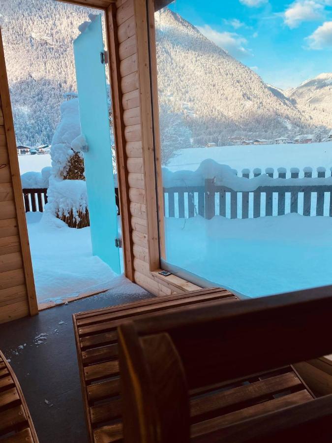 Forest Chalet, 15 Min To Salzburg Olt Town, And Most Beautiful Lakes, Secluded Location, 1,000 Sqm Garden, Mountainview, Panorama Sauna, Bath Whirlpool, Bbq&Bikes&Sunbeds For Free, Up To 10 P Golling an der Salzach Exteriér fotografie