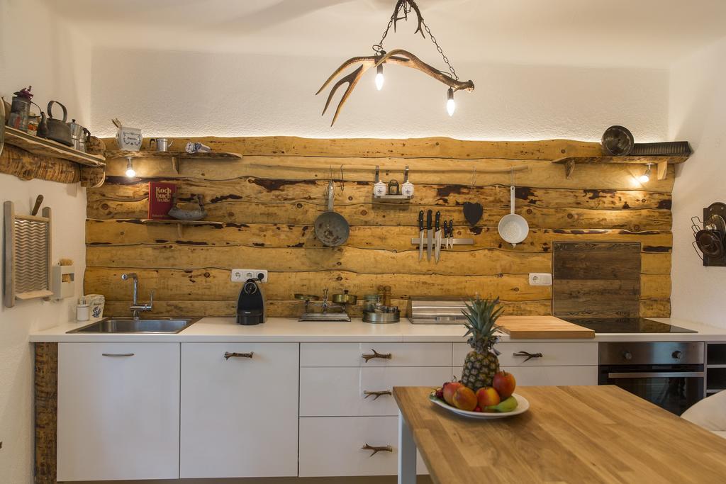 Forest Chalet, 15 Min To Salzburg Olt Town, And Most Beautiful Lakes, Secluded Location, 1,000 Sqm Garden, Mountainview, Panorama Sauna, Bath Whirlpool, Bbq&Bikes&Sunbeds For Free, Up To 10 P Golling an der Salzach Pokoj fotografie